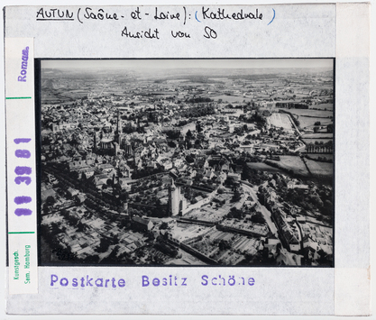 Vorschaubild Autun: Kathedrale Saint-Lazare,, Luftbild von Südosten 